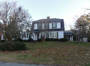 322 Riverside Dr, Washington, NC 27889