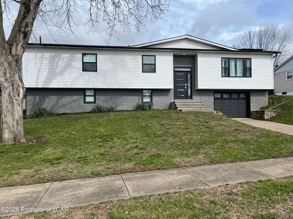 1007 E 3rd St, Berwick, PA 18603