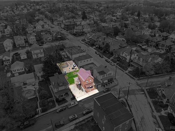 4th image of 447-449 Steck St