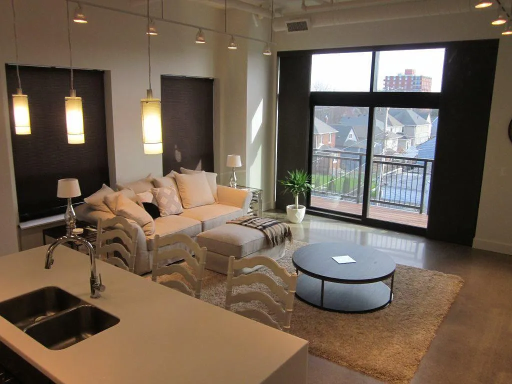 1 bed, 900 sqft, $2,500 — Photo 3