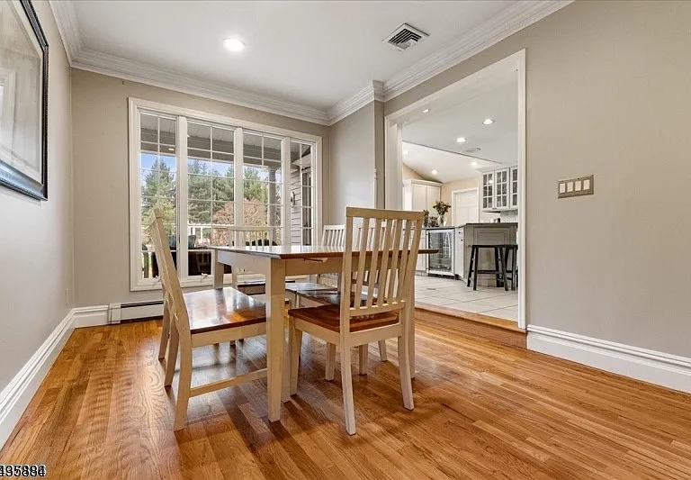 167 Douglas Rd — Photo 3
