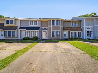 719 Waters Dr, Virginia Beach, VA 23462