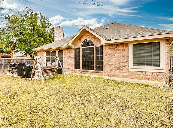 5th image of 7950 Belladonna Dr