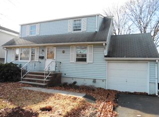 46 N 10th St, Kenilworth, NJ 07033