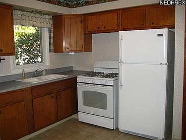 4th image of 269 Morrison Ave