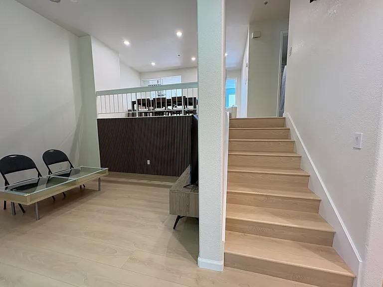 414 Galleria Dr #4 — Photo 4