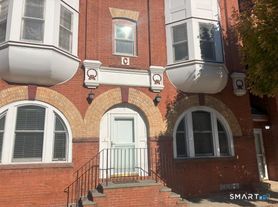 619 Congress Ave
