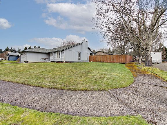 3rd image of 13803 NE 47th St
