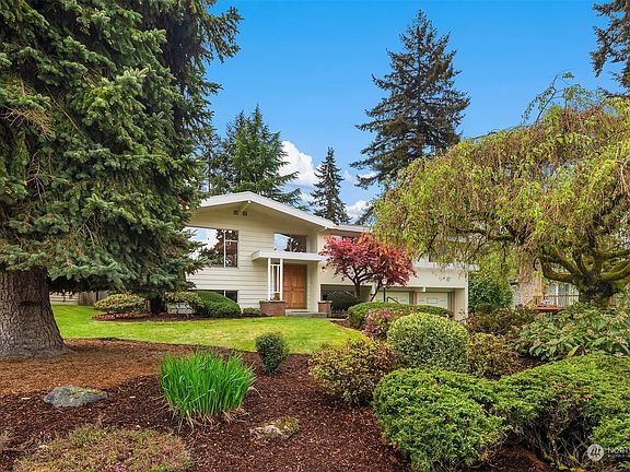 2nd image of 12511 SE 52nd Street