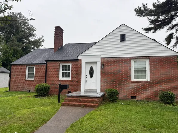 105 Earl Ct, Suffolk, VA 23434