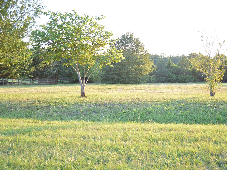 2nd image of Hendren Ln Lot 26