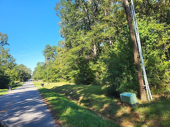 2nd image of 144 Birchwood Dr