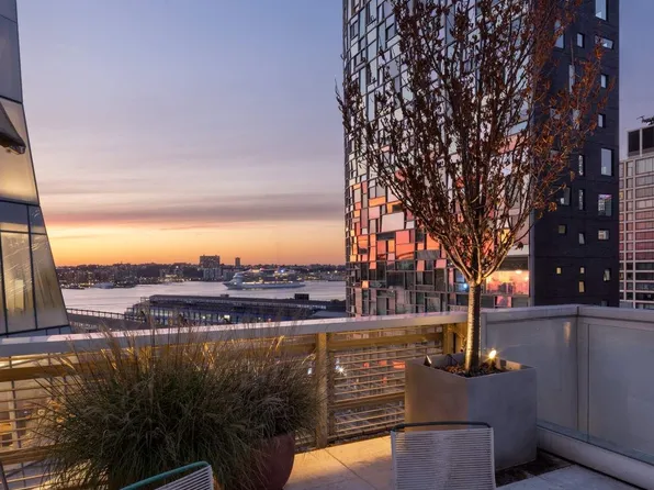 524 West 19th Street image 27 of 29