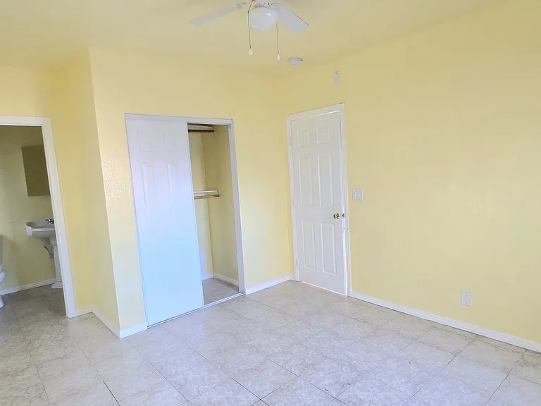 10683 San Fernando Rd — Photo 11