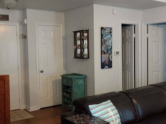 5th image of 407 Harbour Pt APT 304