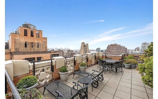 Sold by Douglas Elliman | media 8