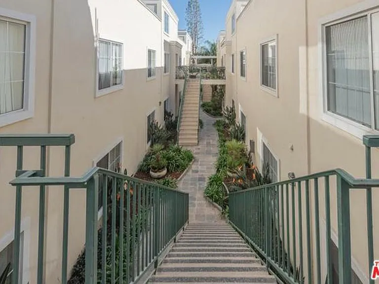 4343 Ventura Canyon Ave #101 — Photo 4