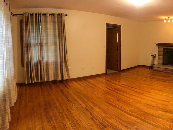 4th image of 1288 Chelton Dr