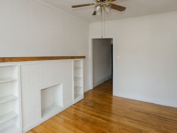 5th image of 2604 W Gunnison St #3