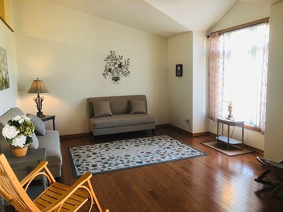 3rd image of 344 Meadowood Ln