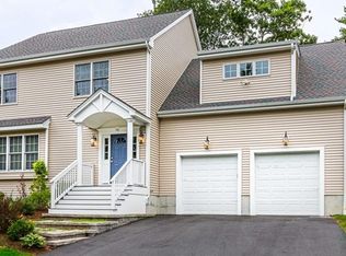 10 Overlook Ln, Easton, MA 02375