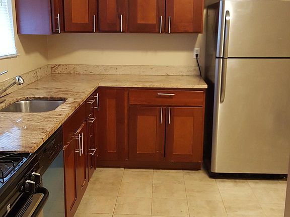 3rd image of 6424 Boelsen Cres
