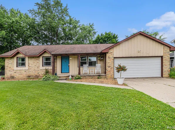 5369 Old Franklin Rd, Grand Blanc, MI 48439
