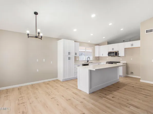812 W COOLEY Drive, Gilbert, AZ 85233