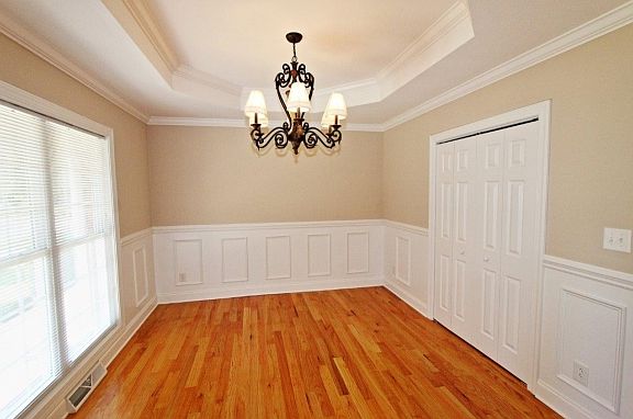 4th image of 1022 Hackberry Dr