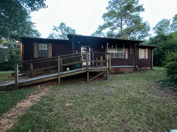 405 Main St, Graysville, AL 35073