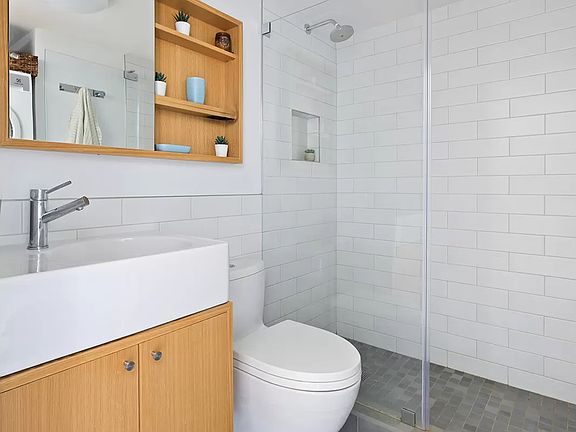 3rd image of 786 Washington Ave #2