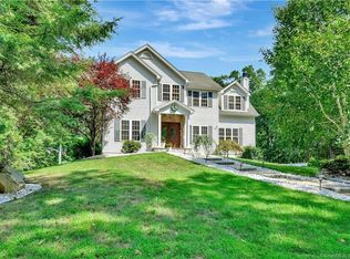 3 Ormsby Ln, New Milford, CT 06776