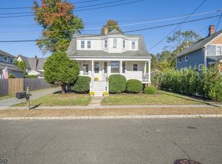 7 Spring St, Far Hills, NJ 07931