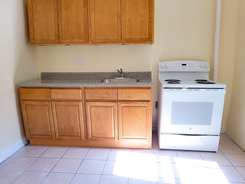 1st image of 2725 Morris Ave APT 2B