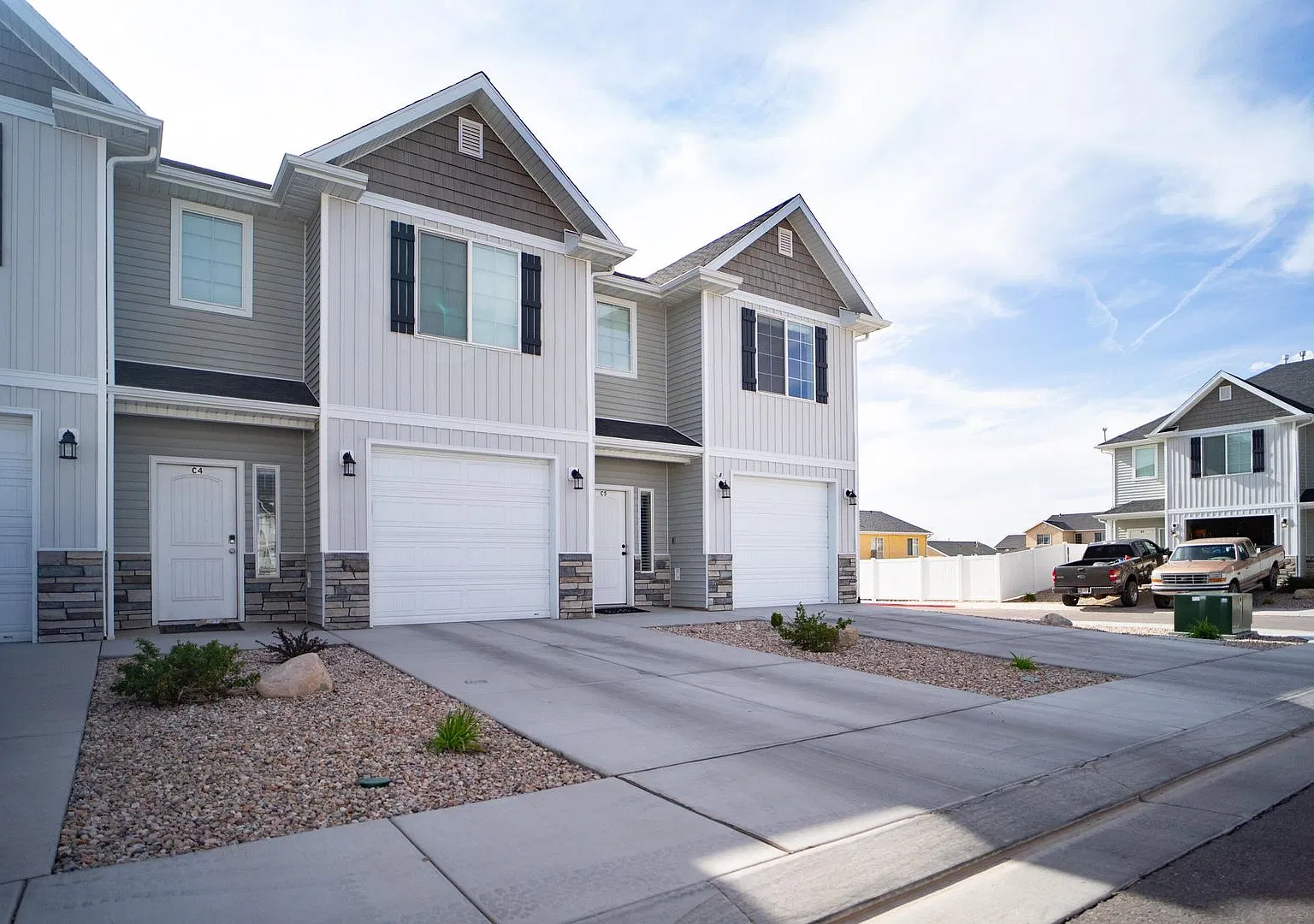 Townhome in The Fields — Photo 1