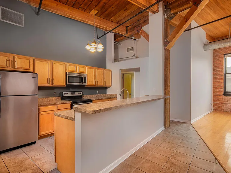 2820 Detroit Ave #101 — Photo 7