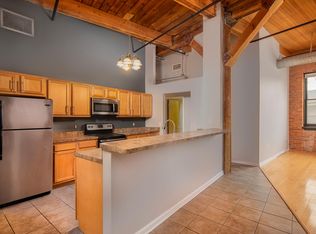 3246 Lorain Ave #301, Cleveland, OH 44113
