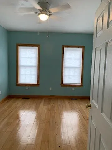400 N Oakum St — Photo 11