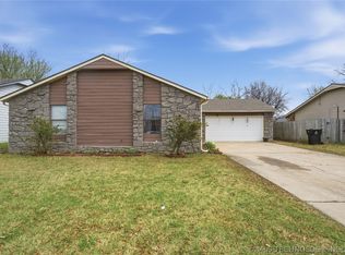 1917 N Desert Palm Ave, Broken Arrow, OK 74012