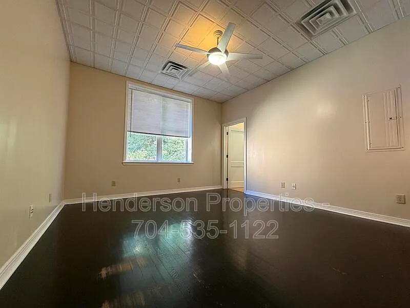 210 S Center St