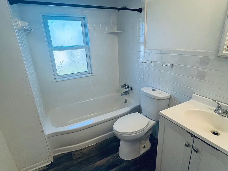 24802 Lambrecht Ave — Photo 6