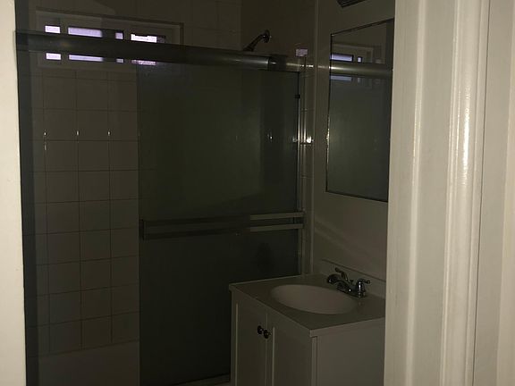4th image of 319 Molino Ave APT 6