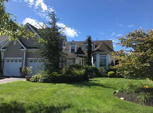 47 Foxglove Row, Riverhead, NY 11901