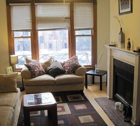 3rd image of 2726 N Wilton Ave #1