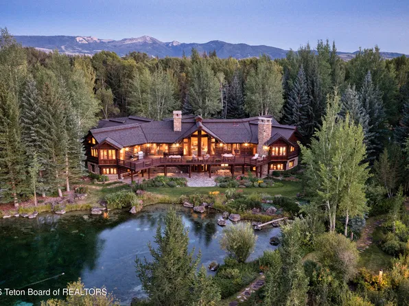 65 W Avalanche Canyon Dr, Jackson, WY 83001