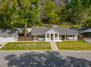 2332 Snow Ln, Redding, CA 96003