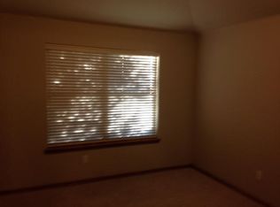 3 S Ridge Pointe Cir, Edmond, OK 73034