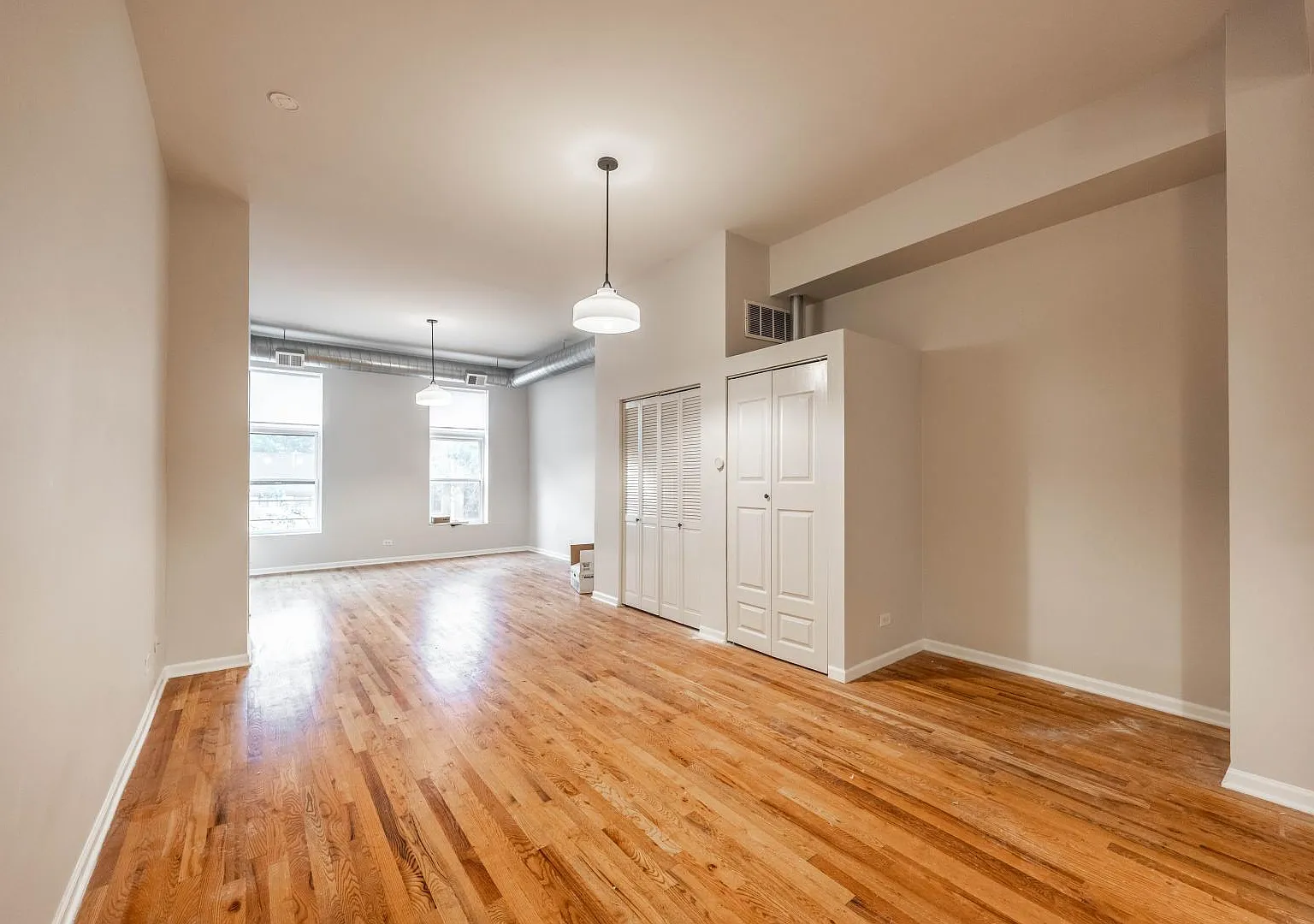 3 bed, 1100 sqft, $3,500 — Photo 1