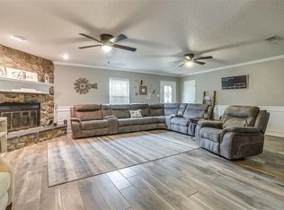 329 Hudson Ave, Crowley, TX 76036