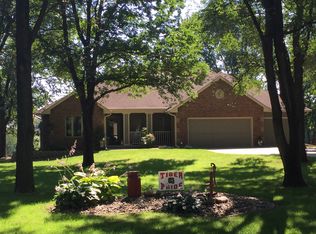 26060 Burr Oak Ln, Adel, IA 50003